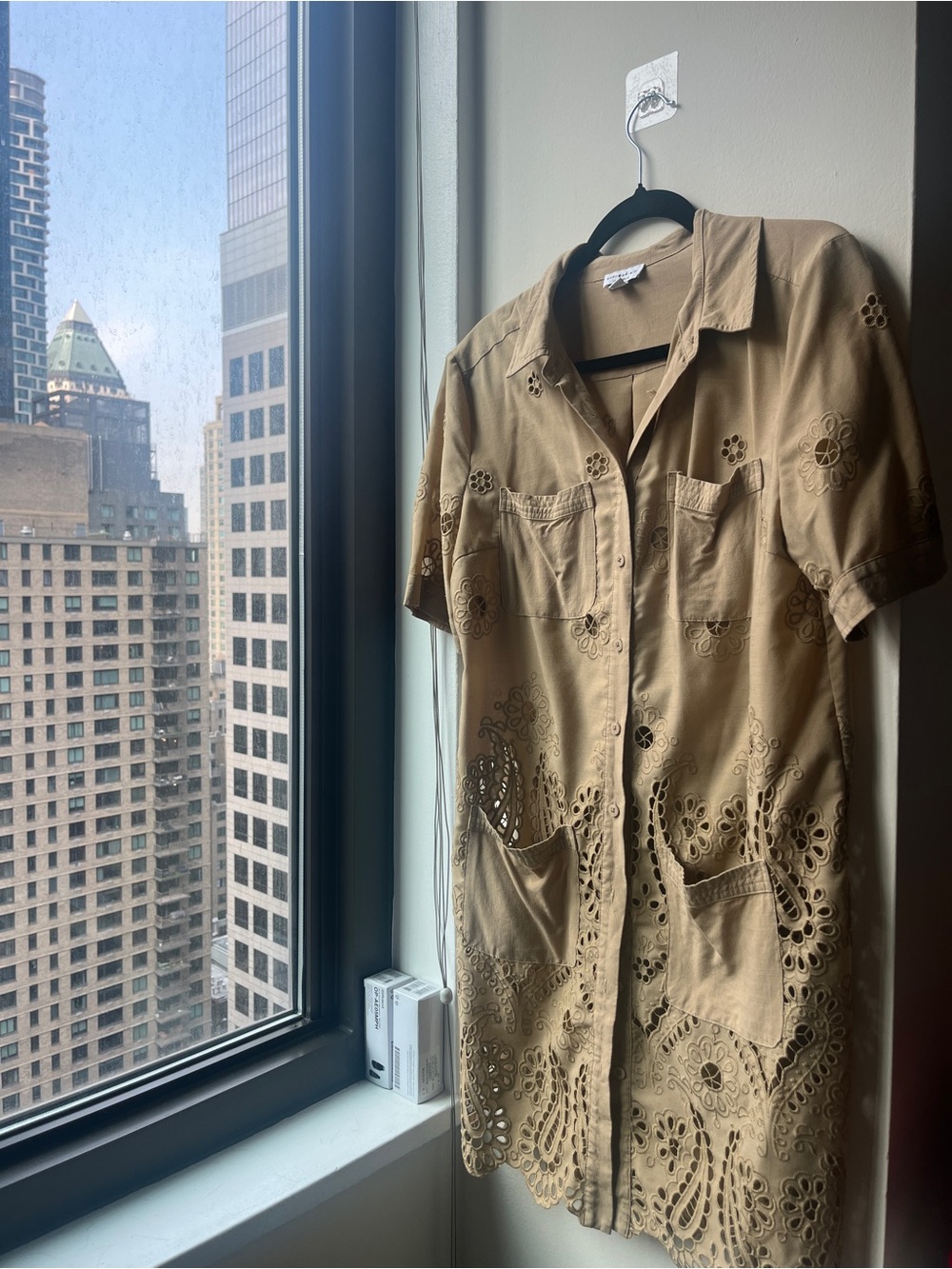 Current Air beige eyelet embroidered button up shirt | Resort coastal chic